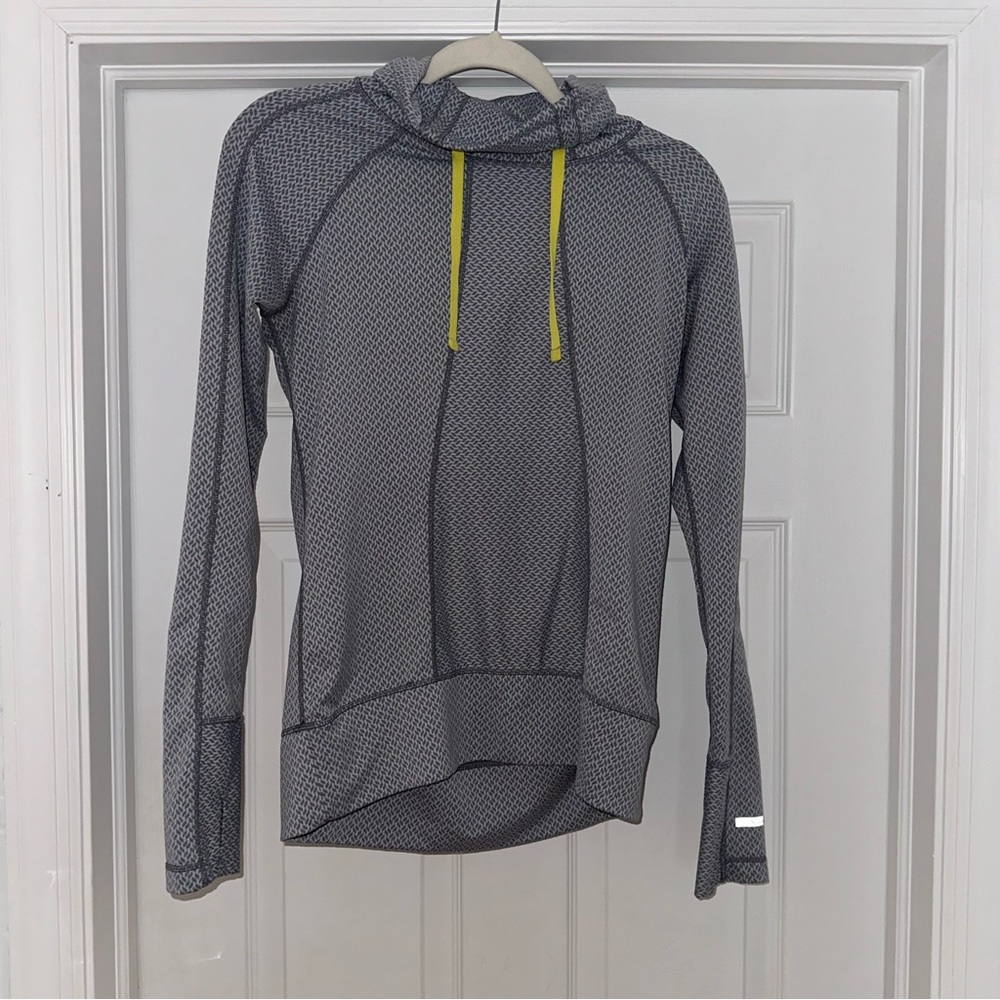 Avalanche Grey Patterned Mid Layer | Ski and Snowboard layers